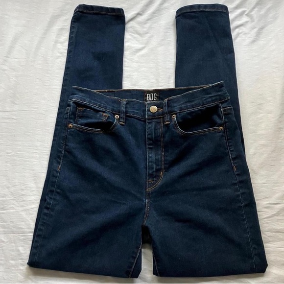 BDG Urban Outfitters The Twig Super high-rise Medium Wash skinny jeans
Size: 28 - Picture 1 of 3